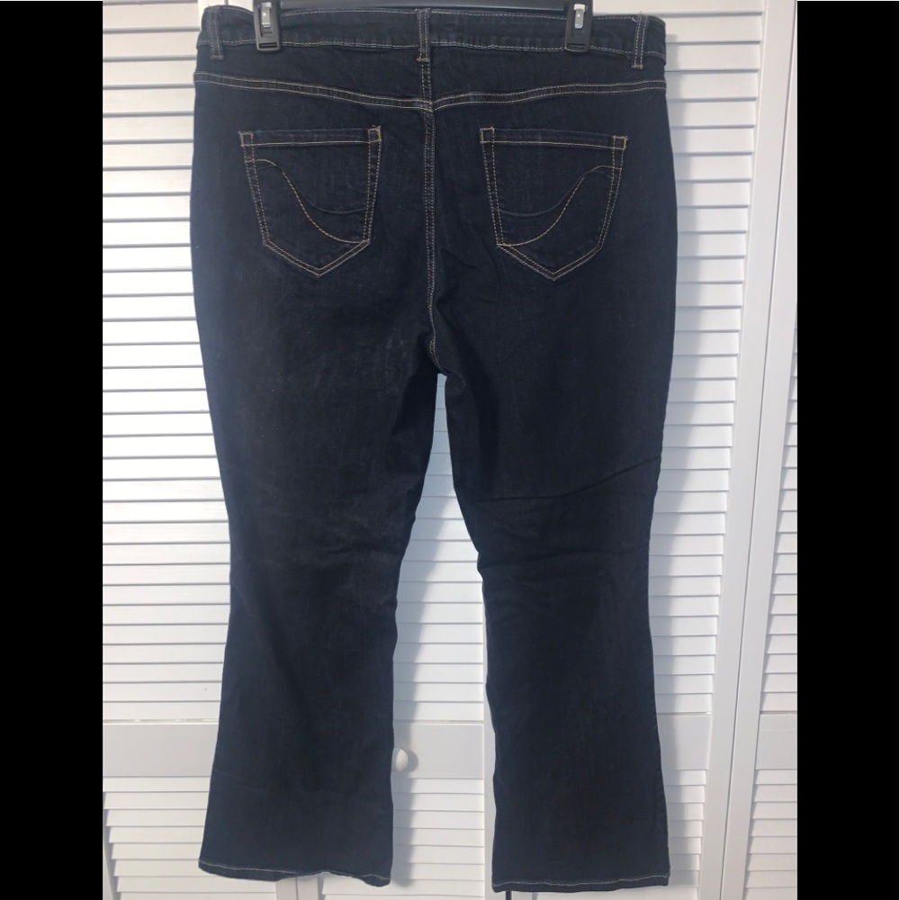 Bootcut Jeans! - Picture 2 of 3